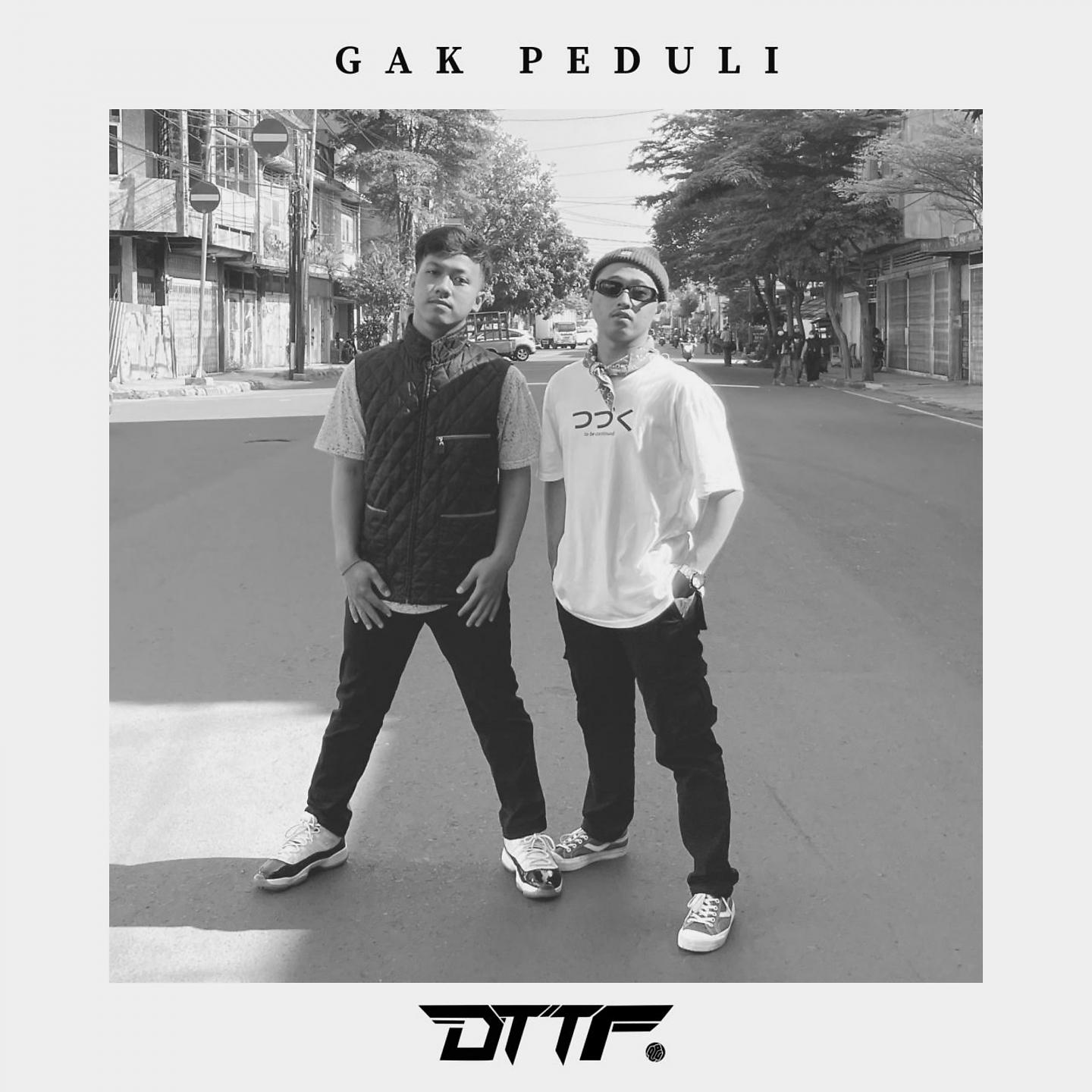 Постер альбома Gak Peduli