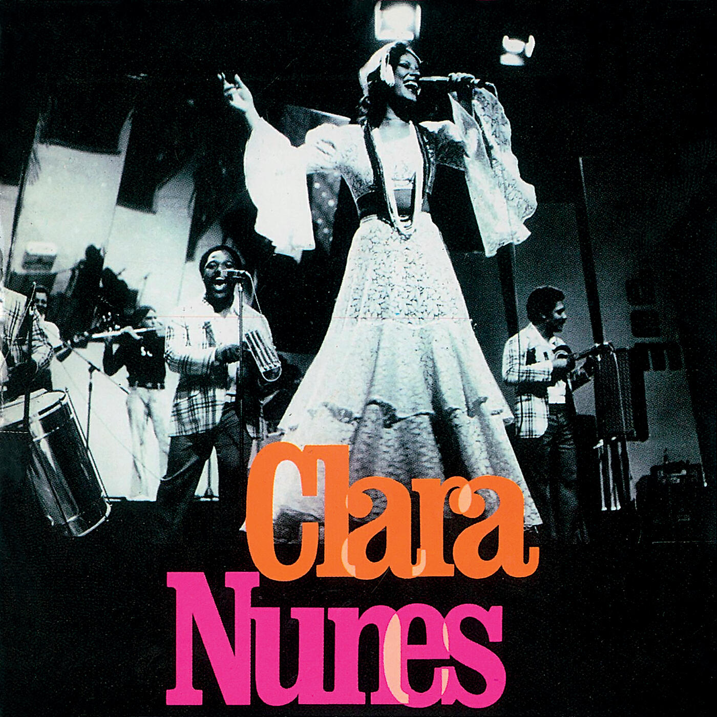 Clara Nunes - Pau De Arara