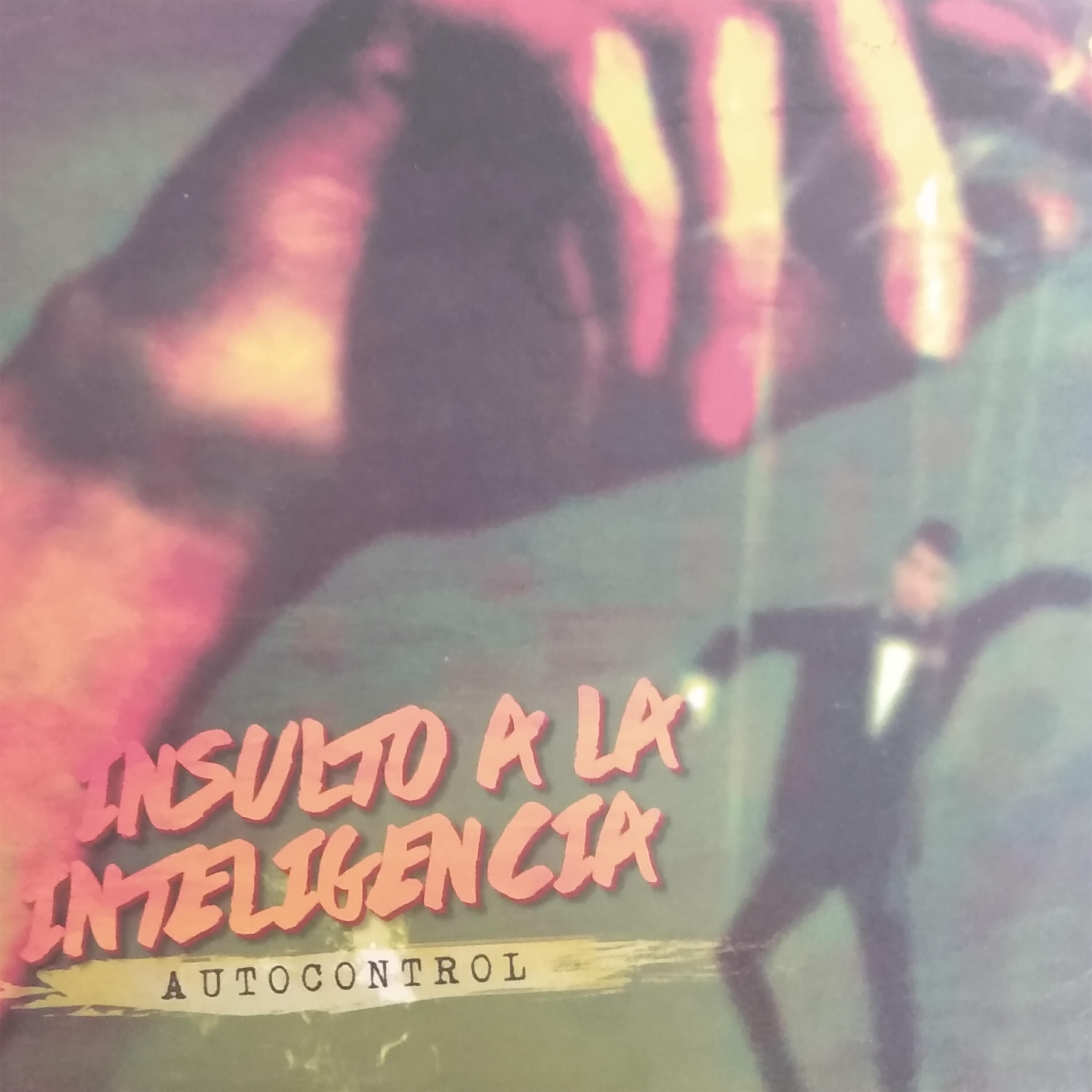 Insulto a la Inteligencia - La Delgada Linea Blanca