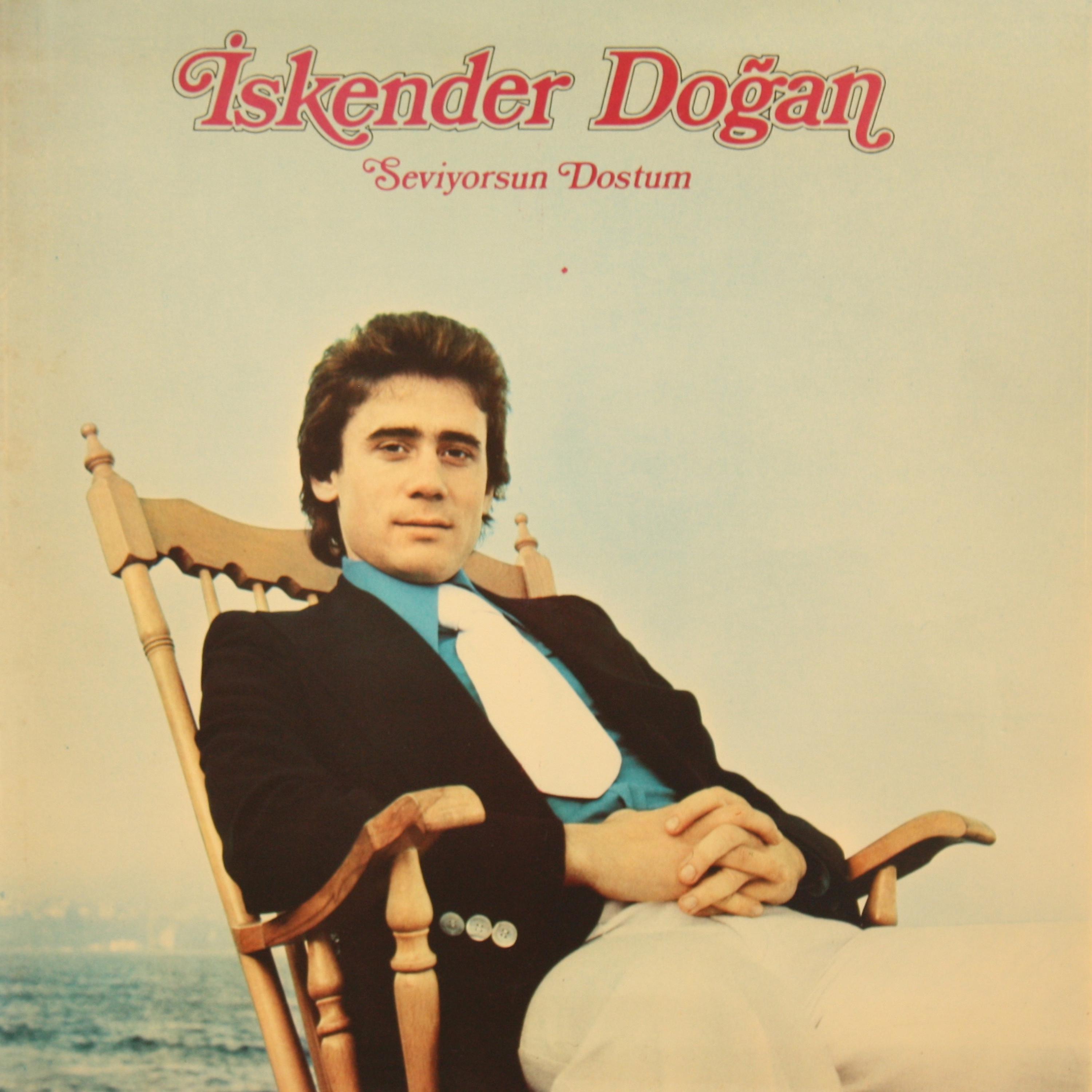 Постер альбома Seviyorsun Dostum
