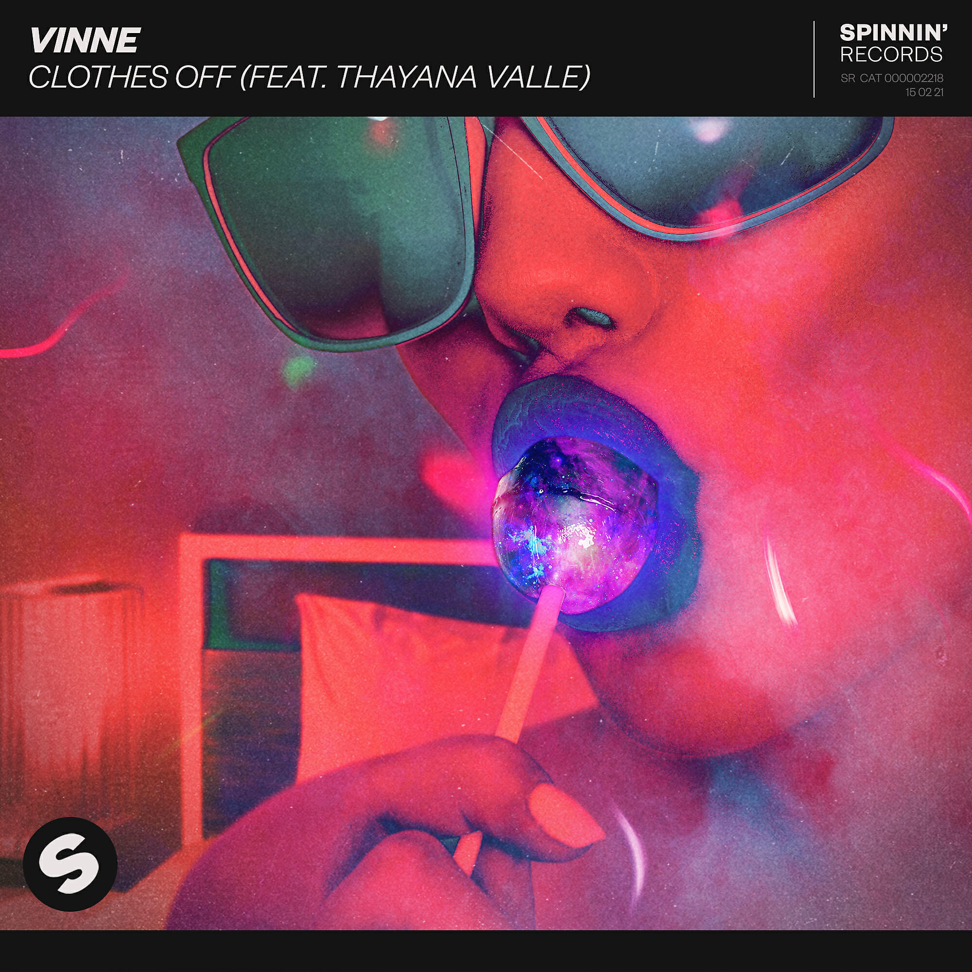 VINNE - Clothes Off (feat. Thayana Valle)