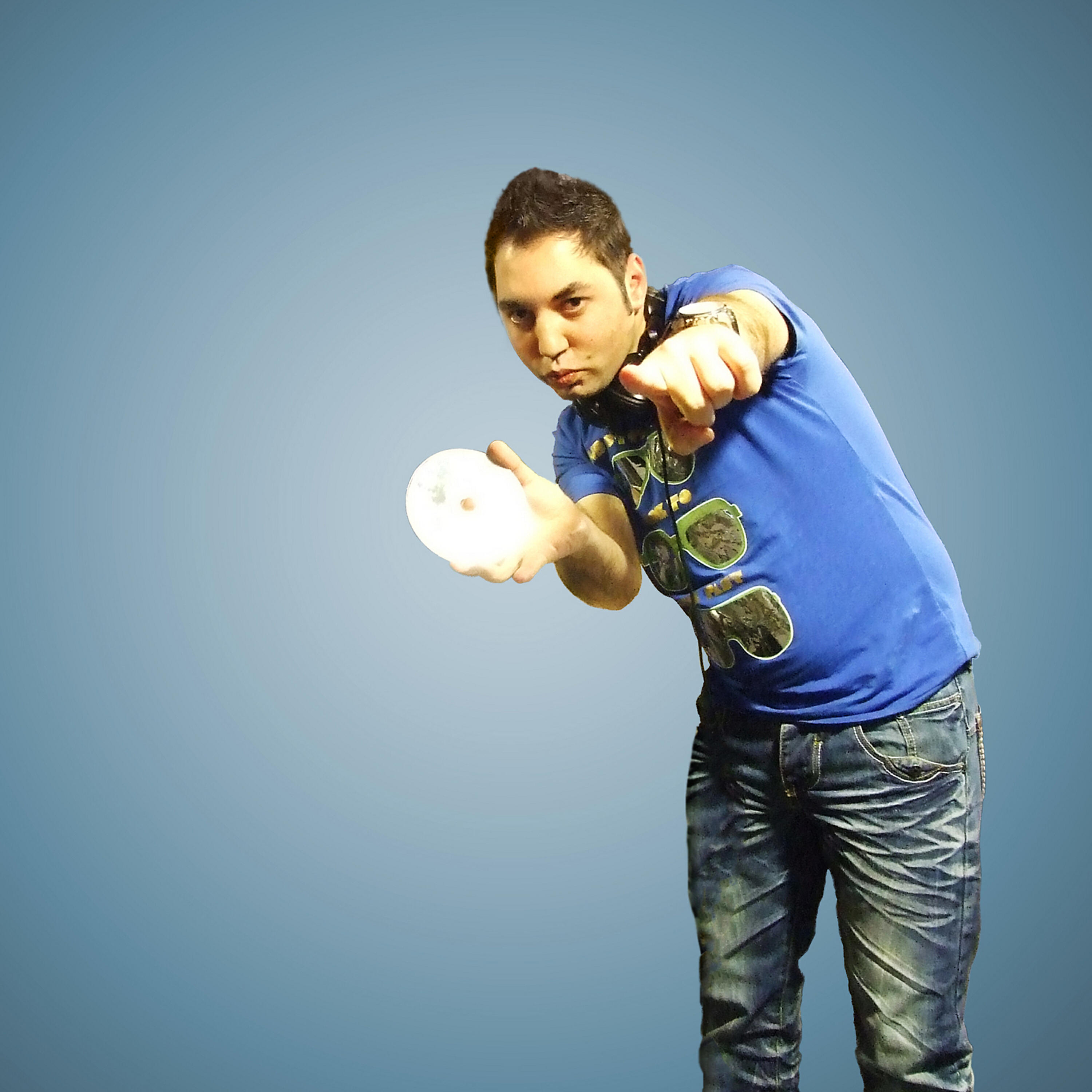 DJ Robert Georgescu - A-Ha (Oneira)