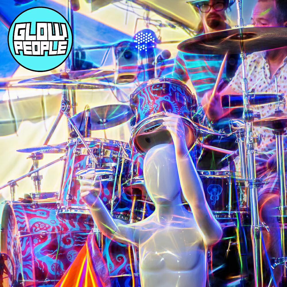 Glowpeople - Distilled - Live (Original Mix)