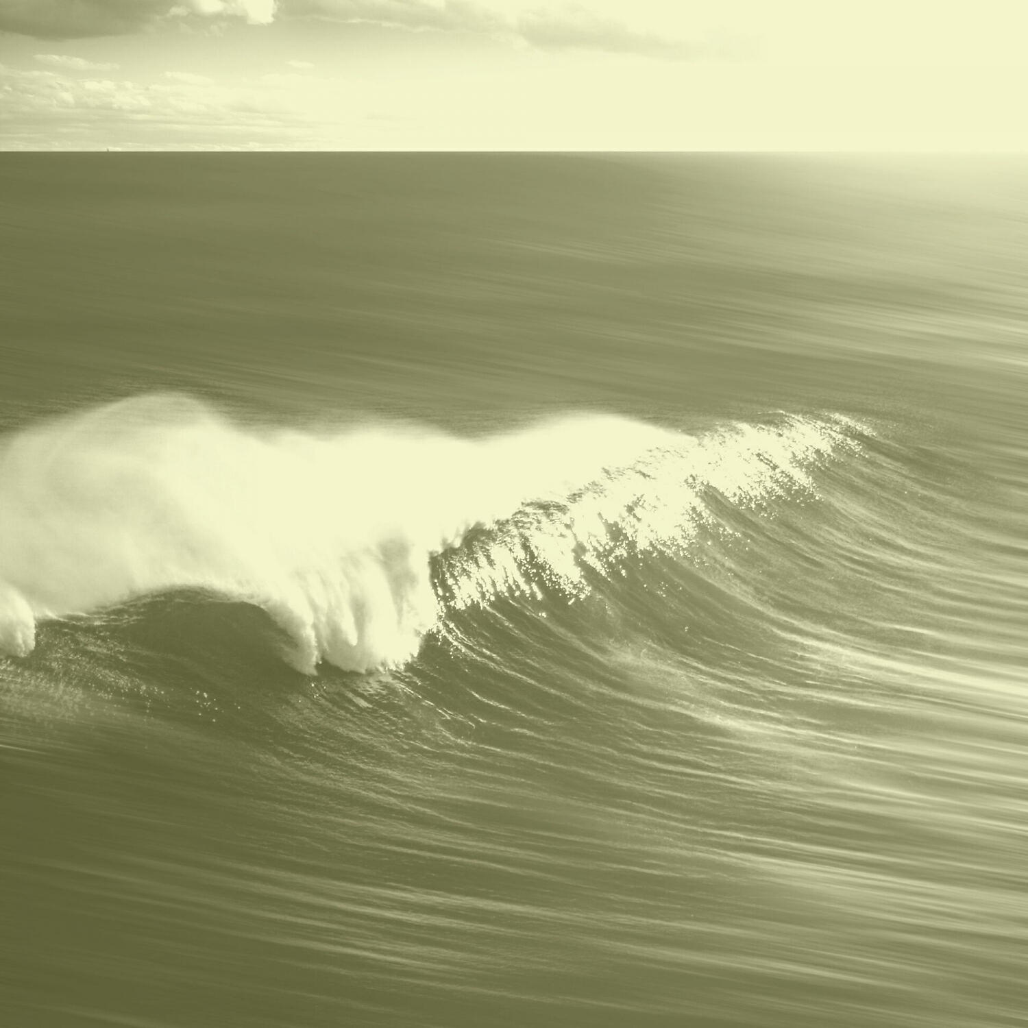 Gentle ASMR Ocean Waves - Happy Ambience for Soothing Waves