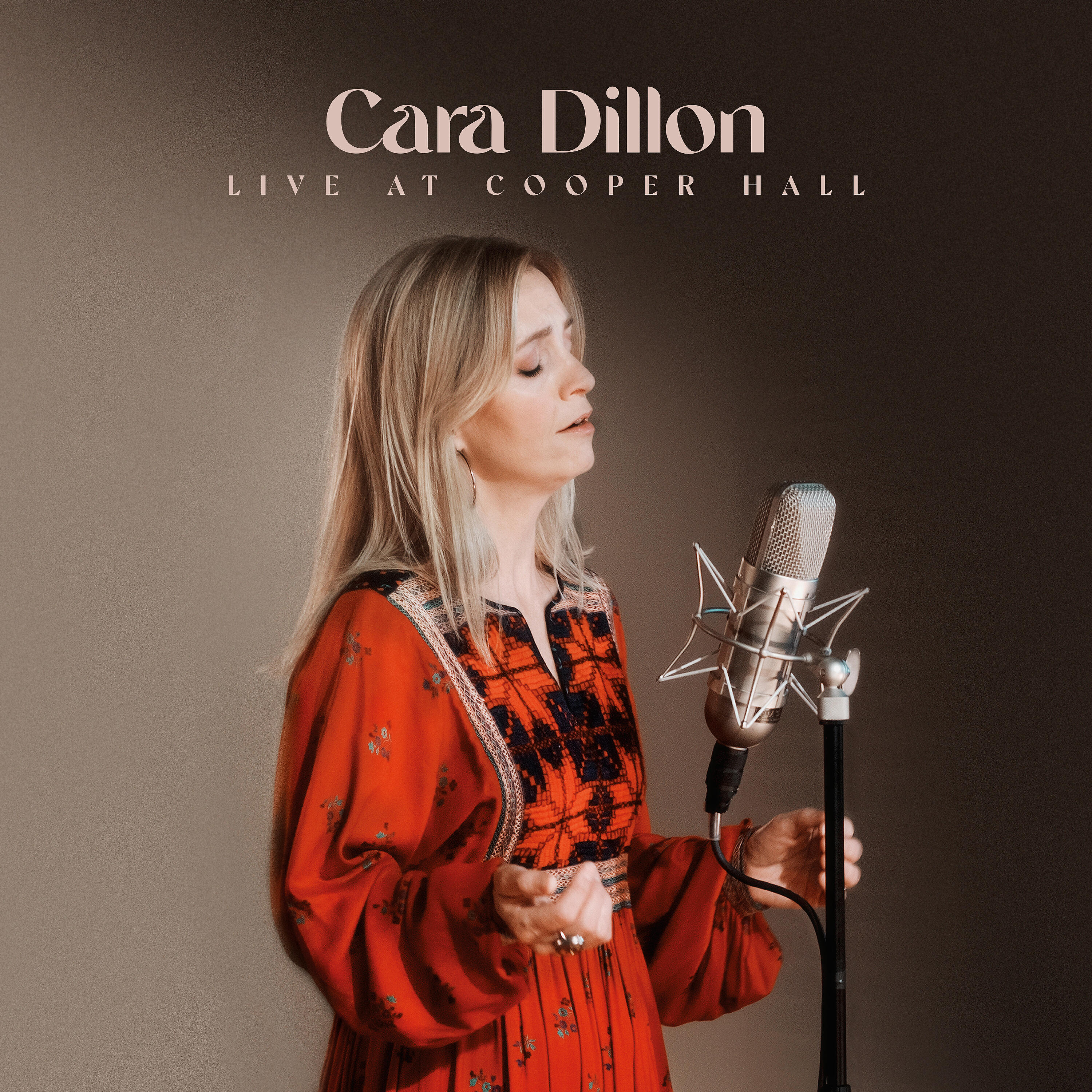 Cara Dillon - The Tern and the Swallow (Live)