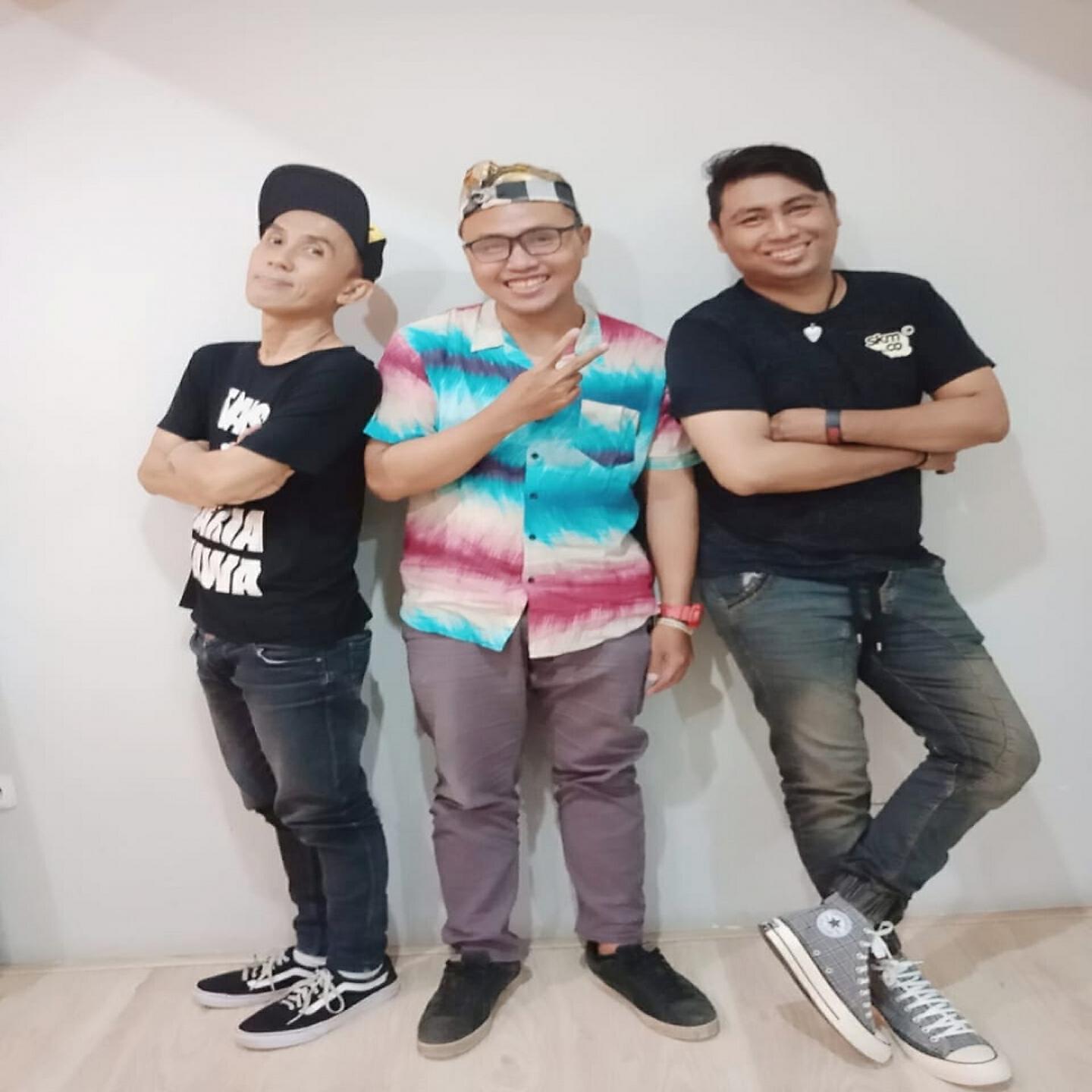 Sindikat Lagu Banyolan - Orang Pada Umumnya