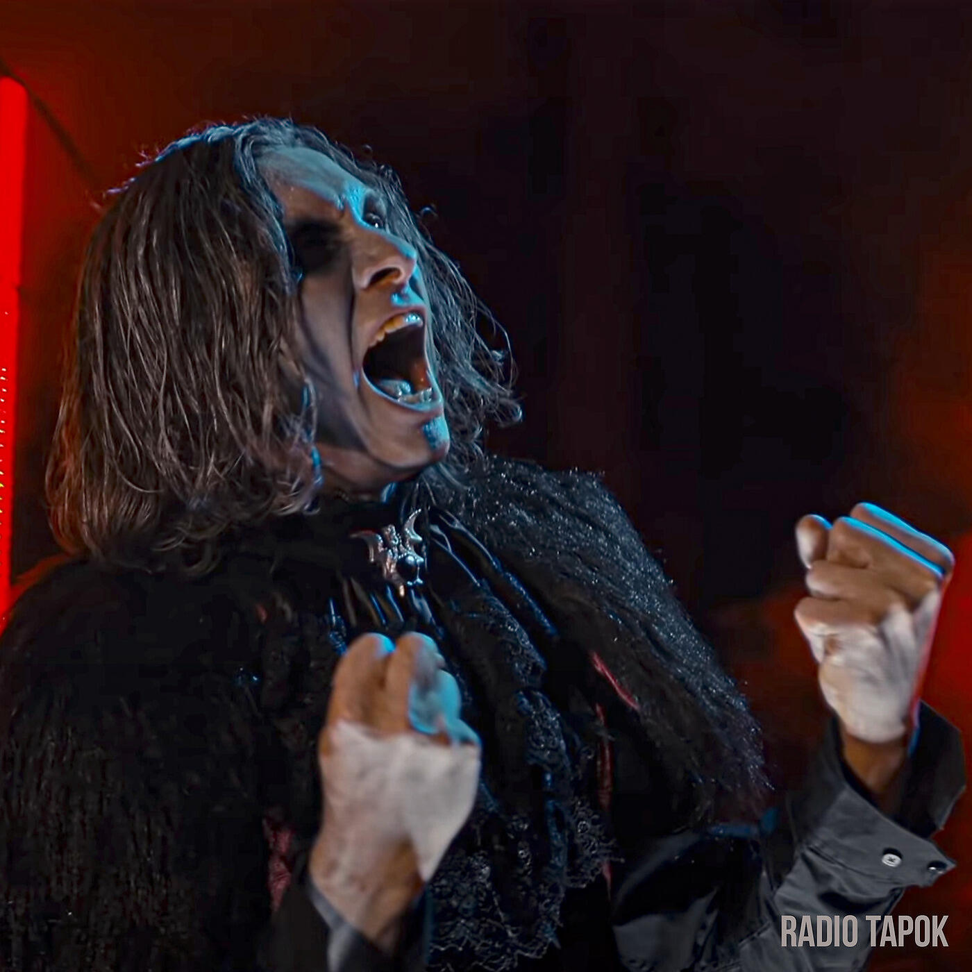 Слушать песни радио тапок на русском языке. Radio Tapok we Drink your Blood. Powerwolf - we Drink your Blood (на русском / Cover by Radio Tapok). We Drink your Blood Radio Tapok обложка. Радио тапок Powerwolf.