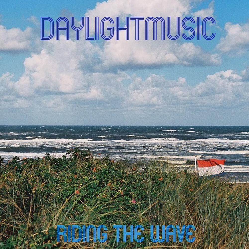 Daylight - Riding the Wave (Radio Edit)