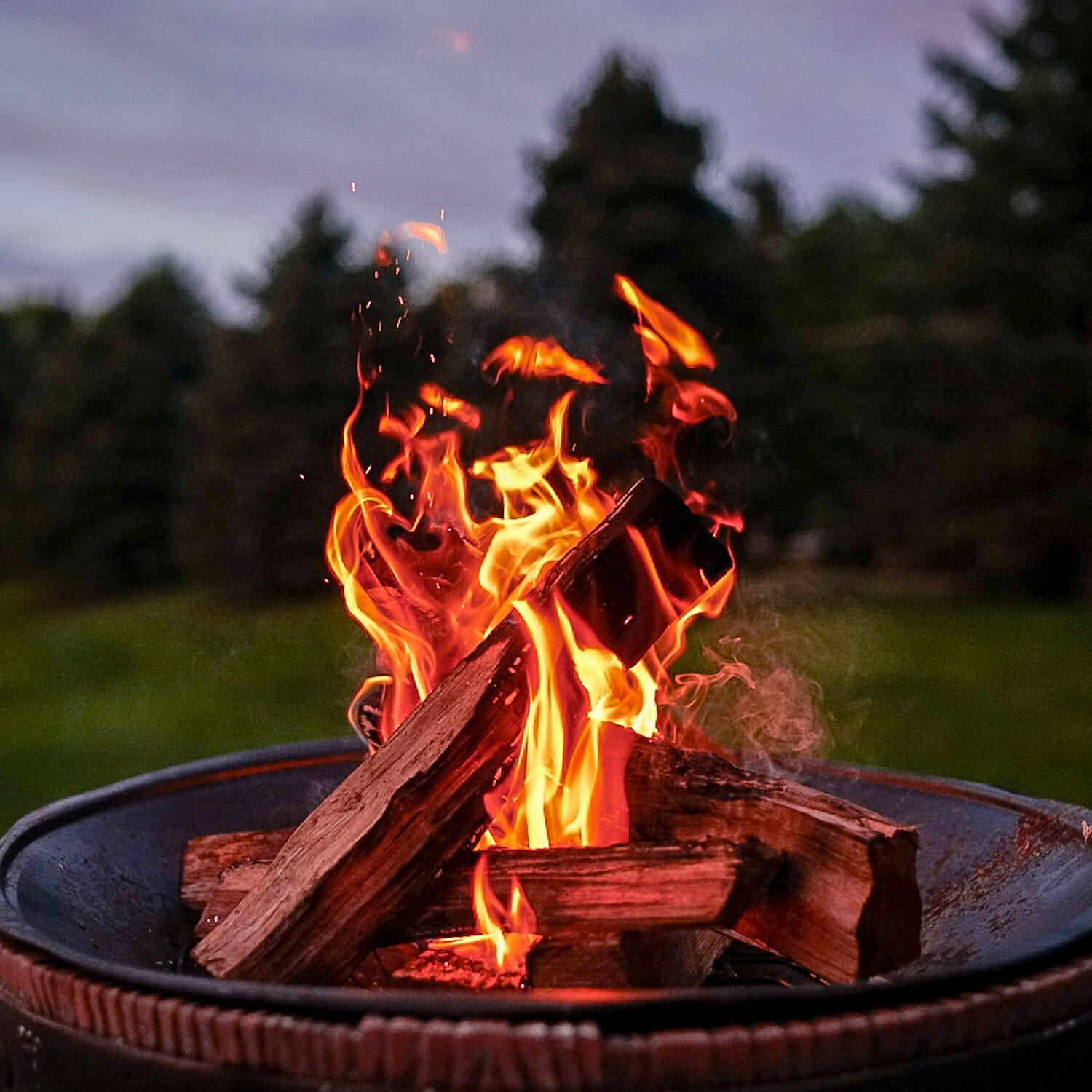 Fireplace Sounds - Warm Chimney for the Rain