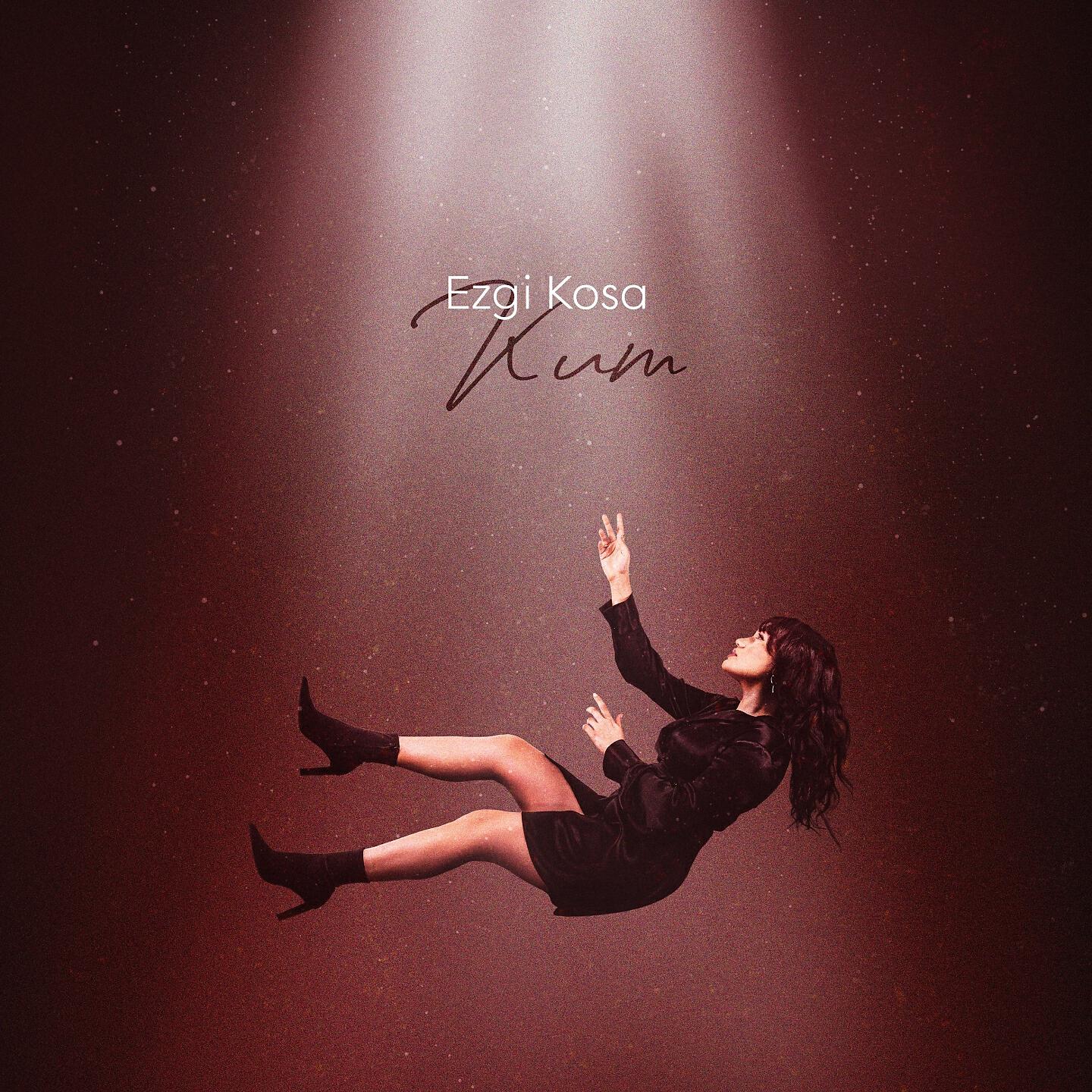 Ezgi Kosa - Kum