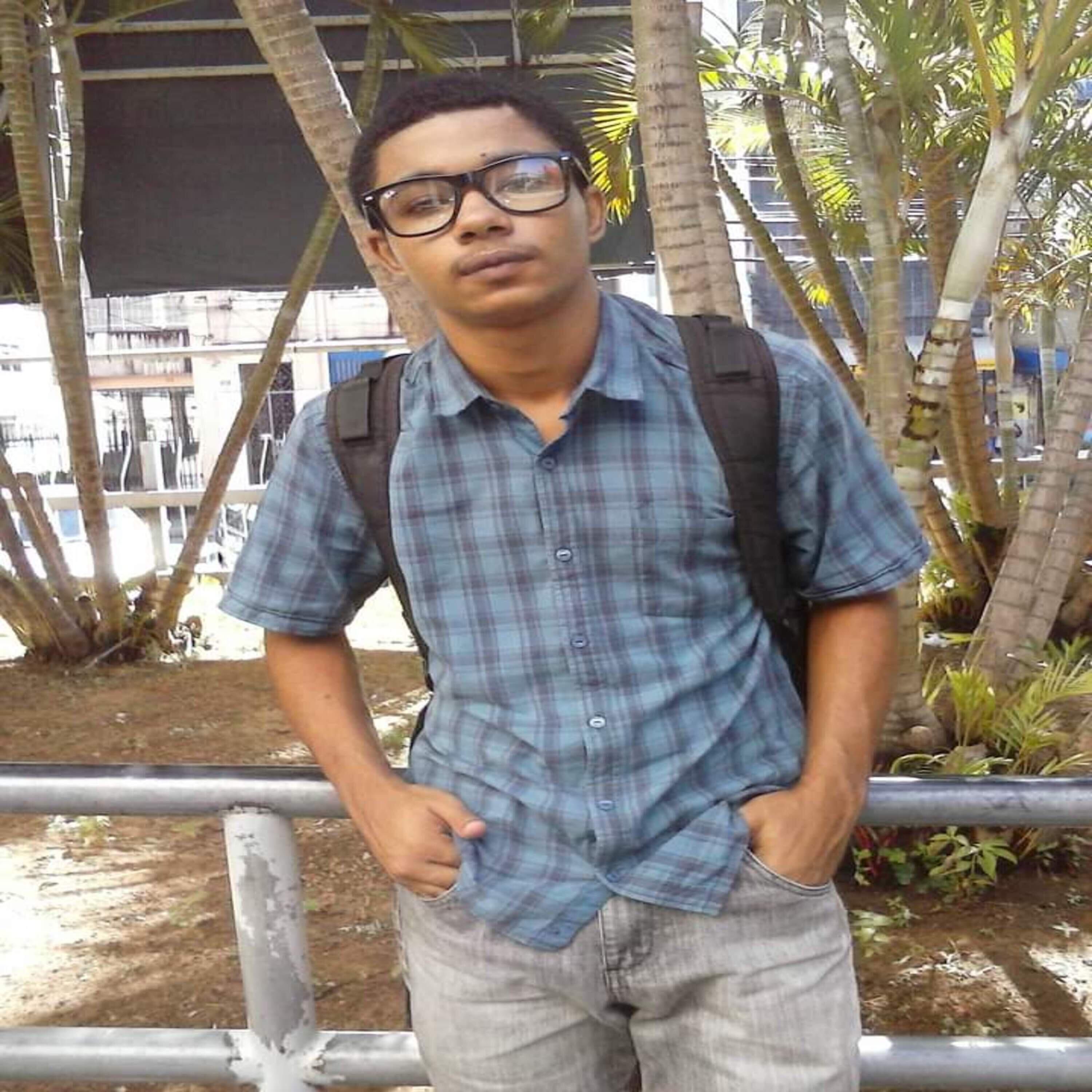 Everton Wallace MC - Ambiente Escolar