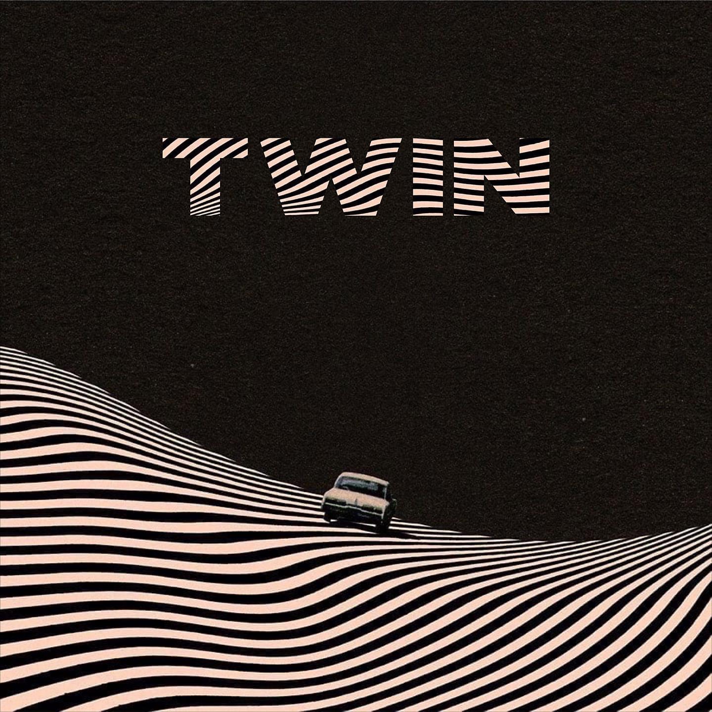 Постер альбома TWIN