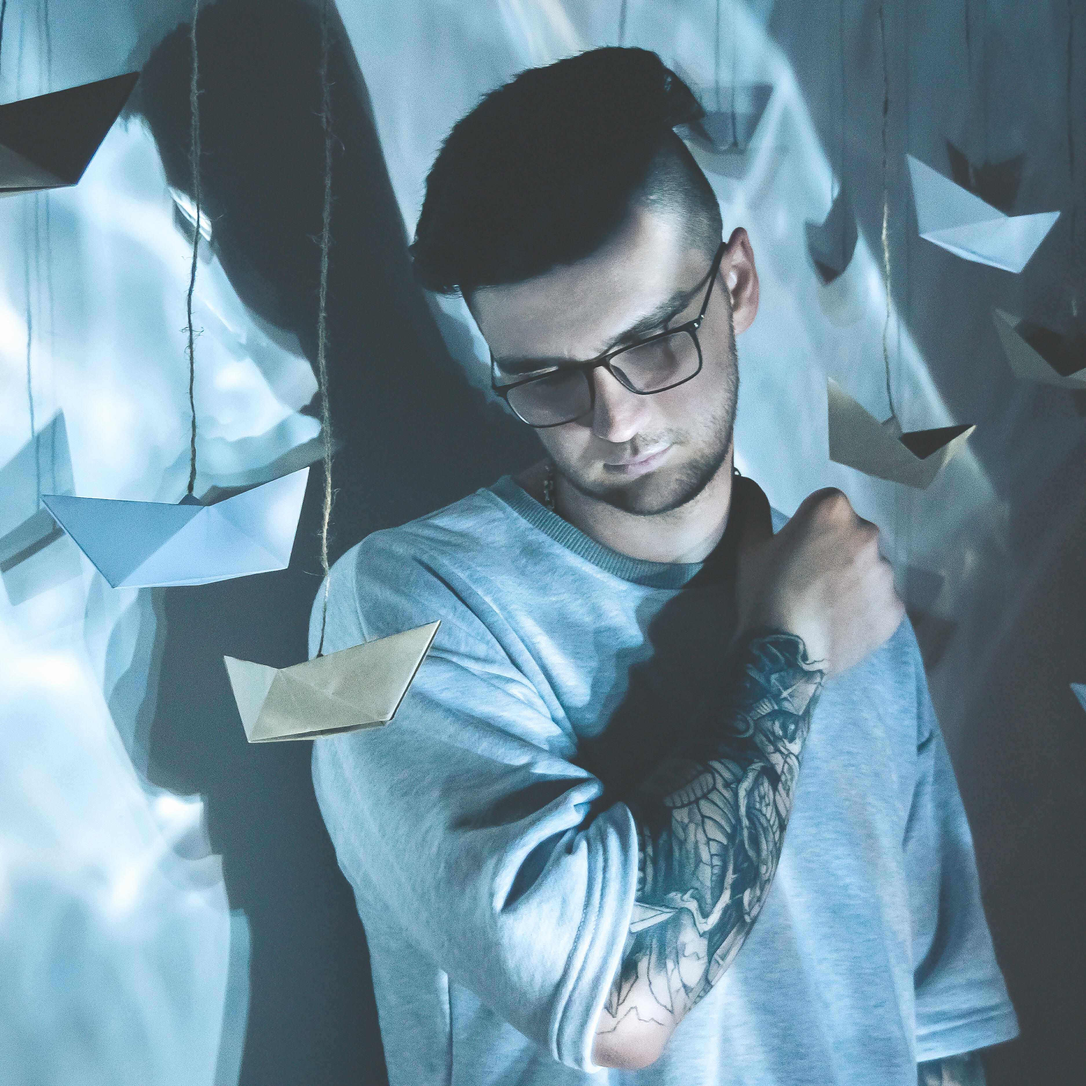 Глаза стекляшки aikko. Aikko обложки. Aikko обложки. Тёмные делишки aikko. Почему я тебя не ревную prod.