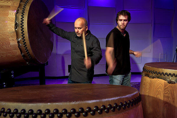 Two Steps from Hell все песни в mp3