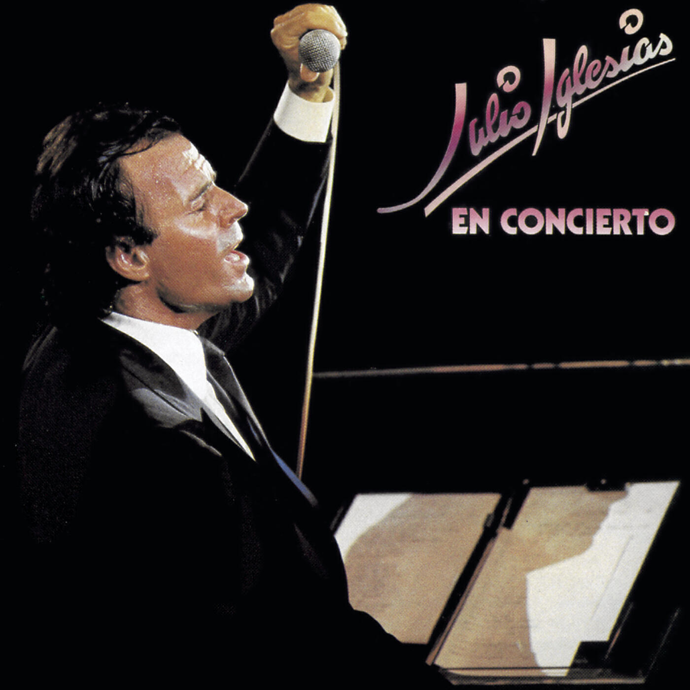 Julio Iglesias - Cantando a Latino America (II) [Singing to Latin America Medley]: (Live)