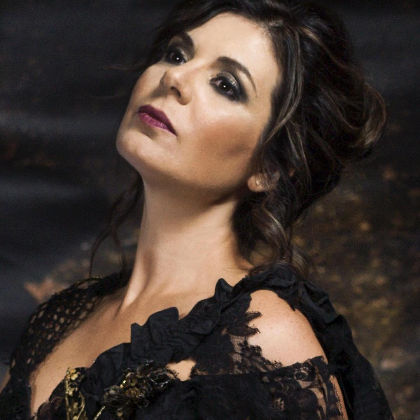 Yolanda Soares - O Nosso Povo (Royal Fado)
