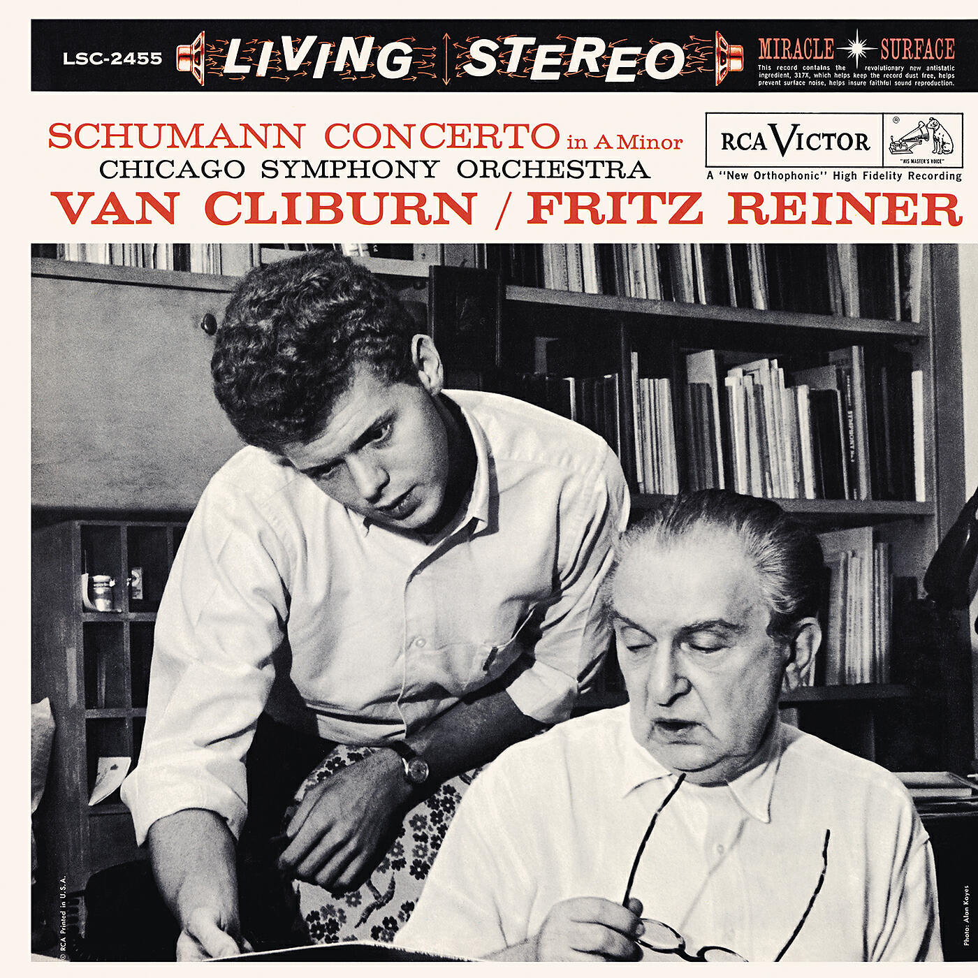 Van Cliburn - Piano Concerto in A Minor, Op. 54: II. Intermezzo. Andantino grazioso (Redbook Stereo)