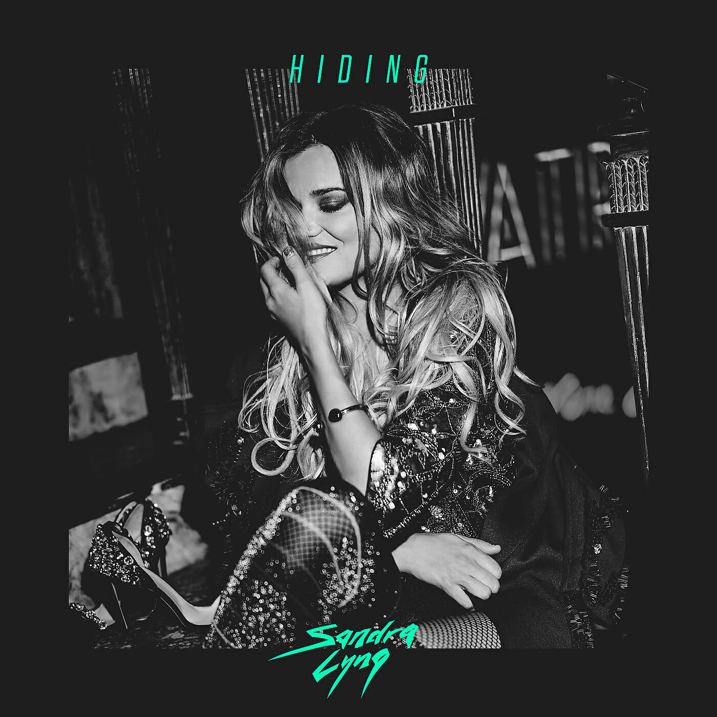 Sandra Lyng - Hiding