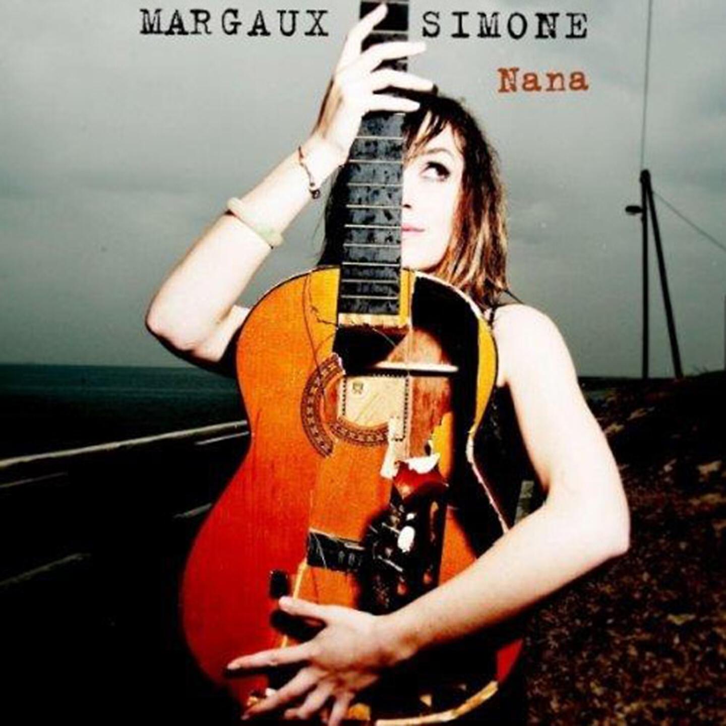 Margaux Simone - Le ramasse poussière