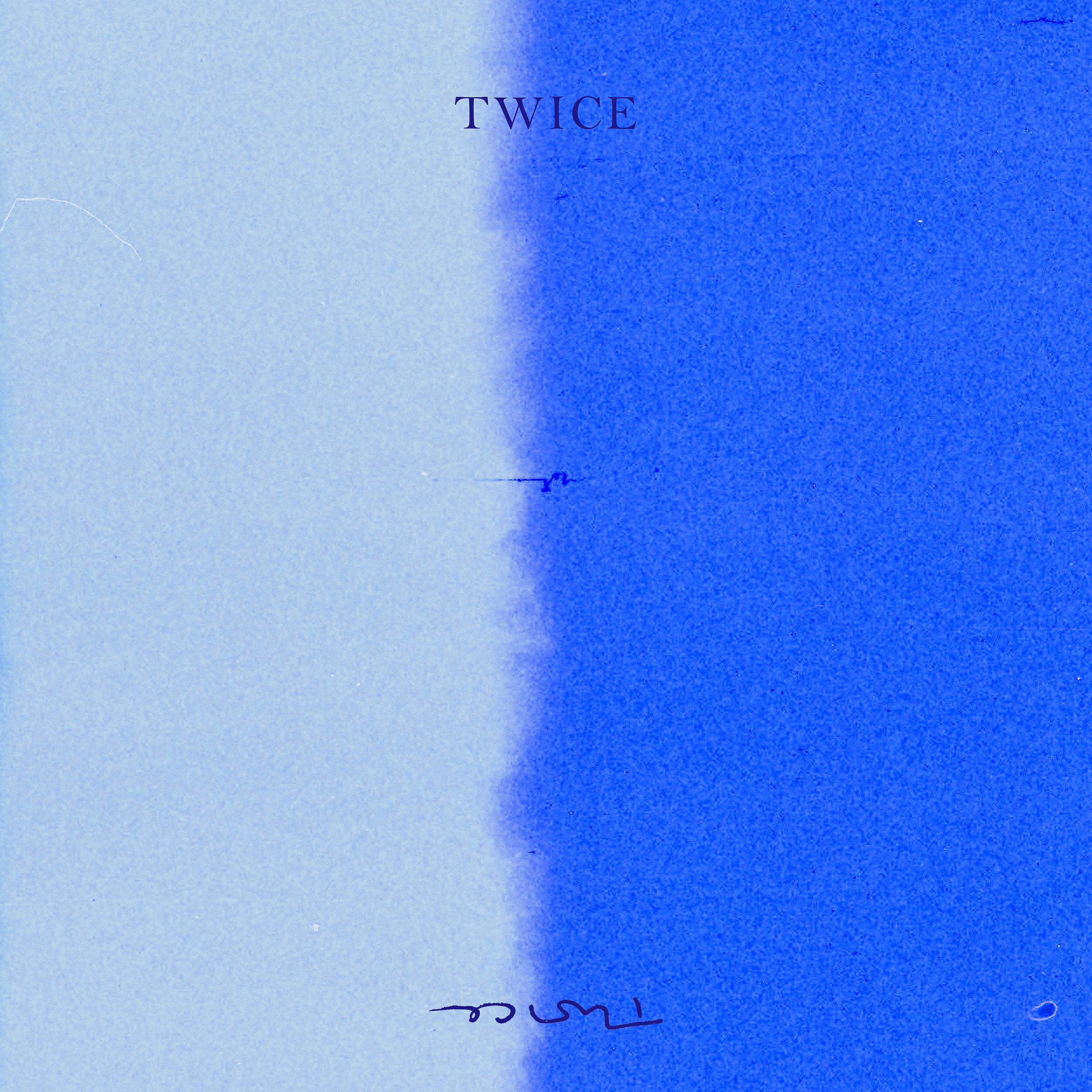 Постер альбома TWICE