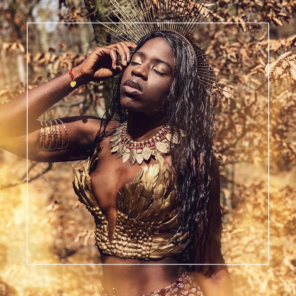 Kiara Jones - Black Garden