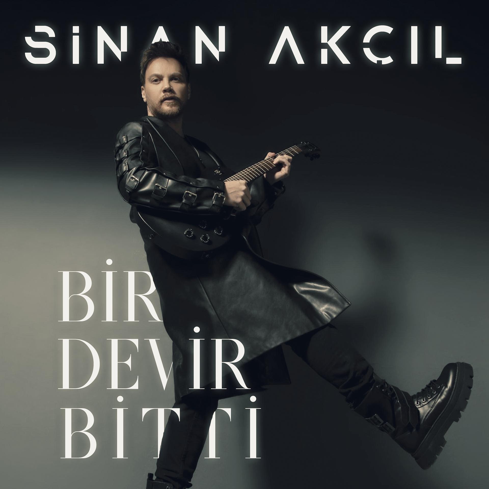 Постер к треку Sinan Akçıl - Bir Devir Bitti (Akustik)