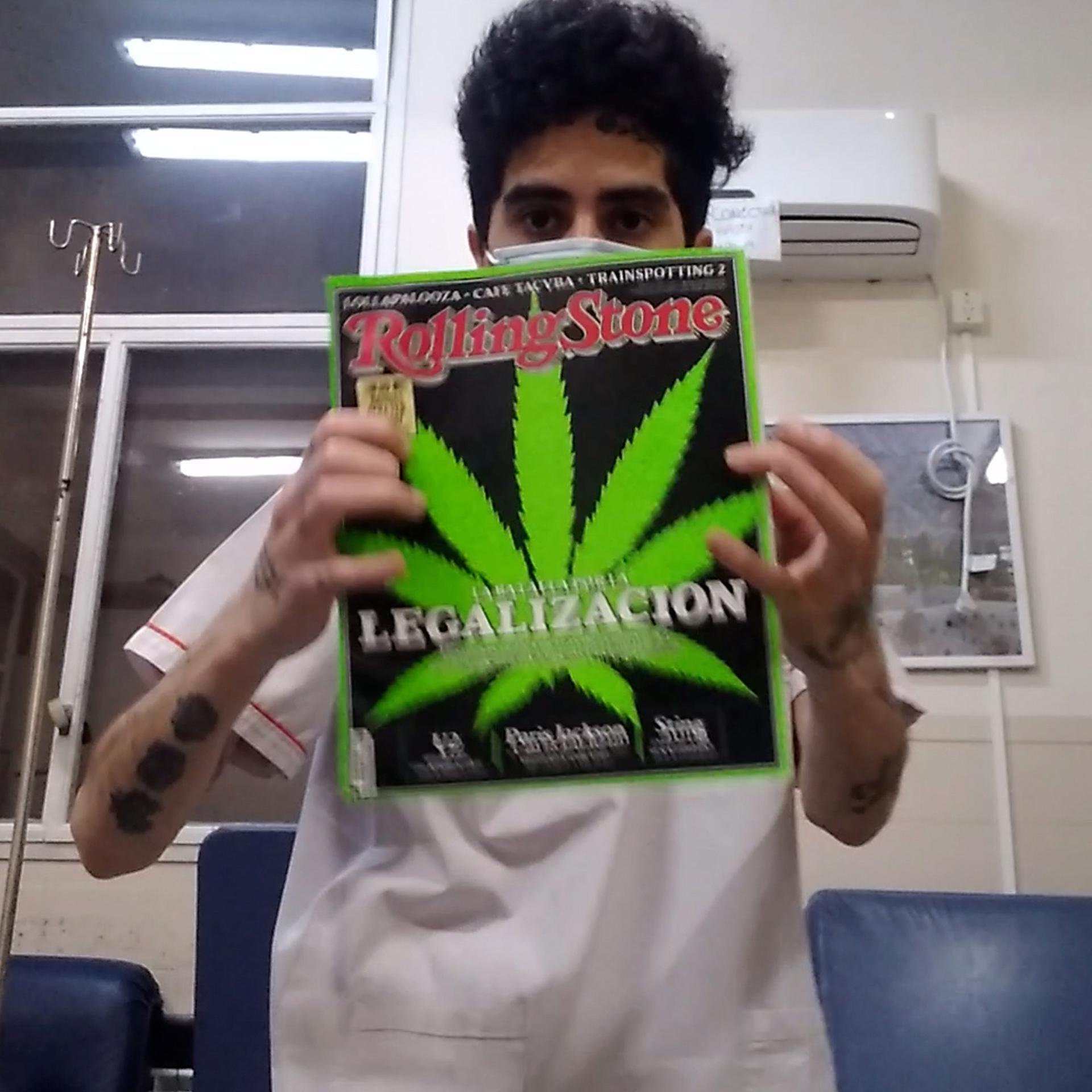 Постер альбома En el Hospital Leyendo de Cannabinoides